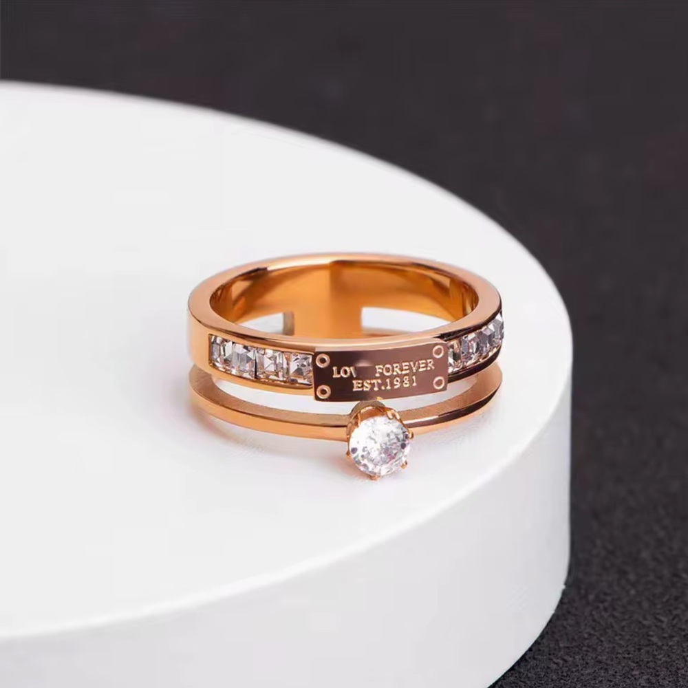 LUXURY LOVE RING SIZE 8 - Picture 4 of 4